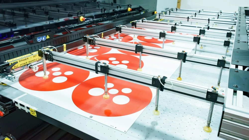 Mediapoint production facility with Durst and Canon large format printers