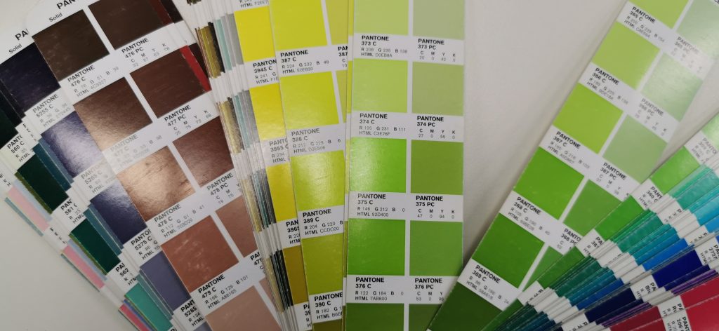 Pantone Bridge Book